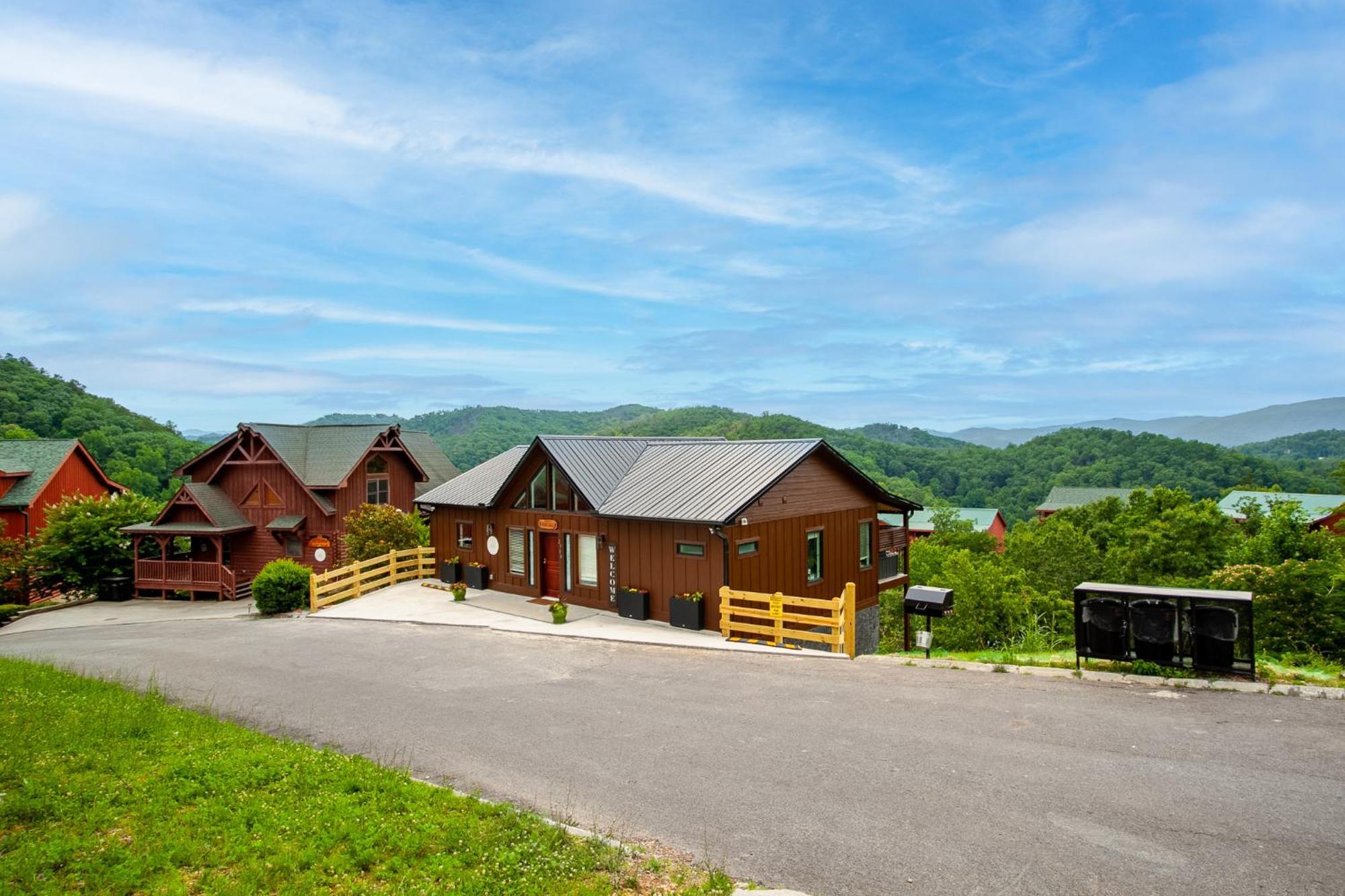 Bearly Haus -Views, Hot Tub, Pool & Xbox! Vila Pigeon Forge Exterior foto